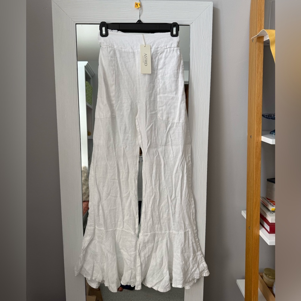 NWT Astrid White Wide-Leg Linen Pants